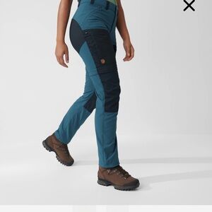 ABISKO MIDSUMMER ZIP OFF TROUSERS W. Worn once. Excellent condition